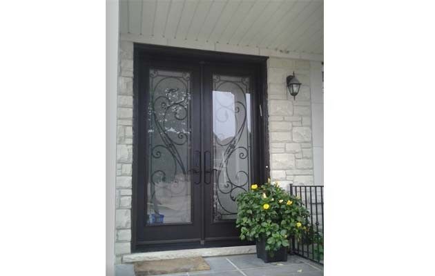 New home buyer? Have you changed your front door? See below for a front door makeover!