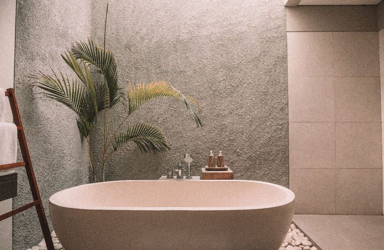 DIY vs. Professional Bathroom Renovations Checklist – Your Best Option!