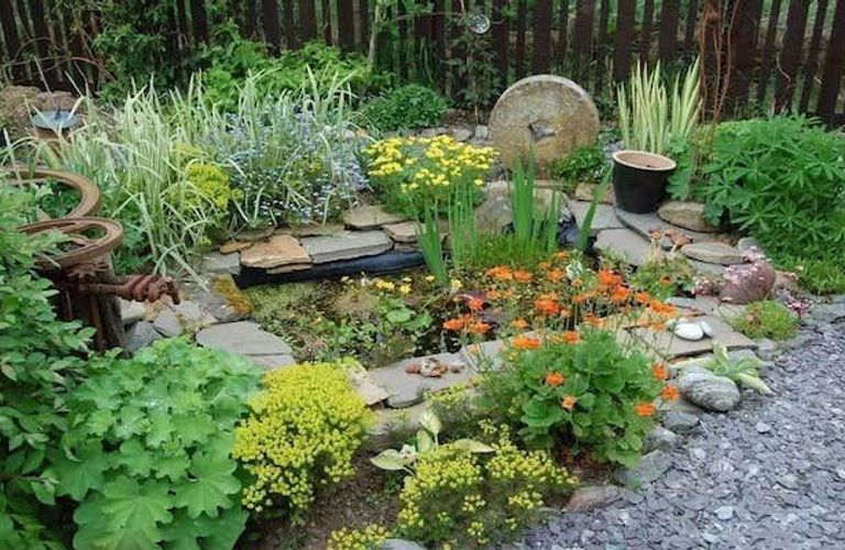 多伦多园艺怎么做？花草、花坛、石雕一个都不能少